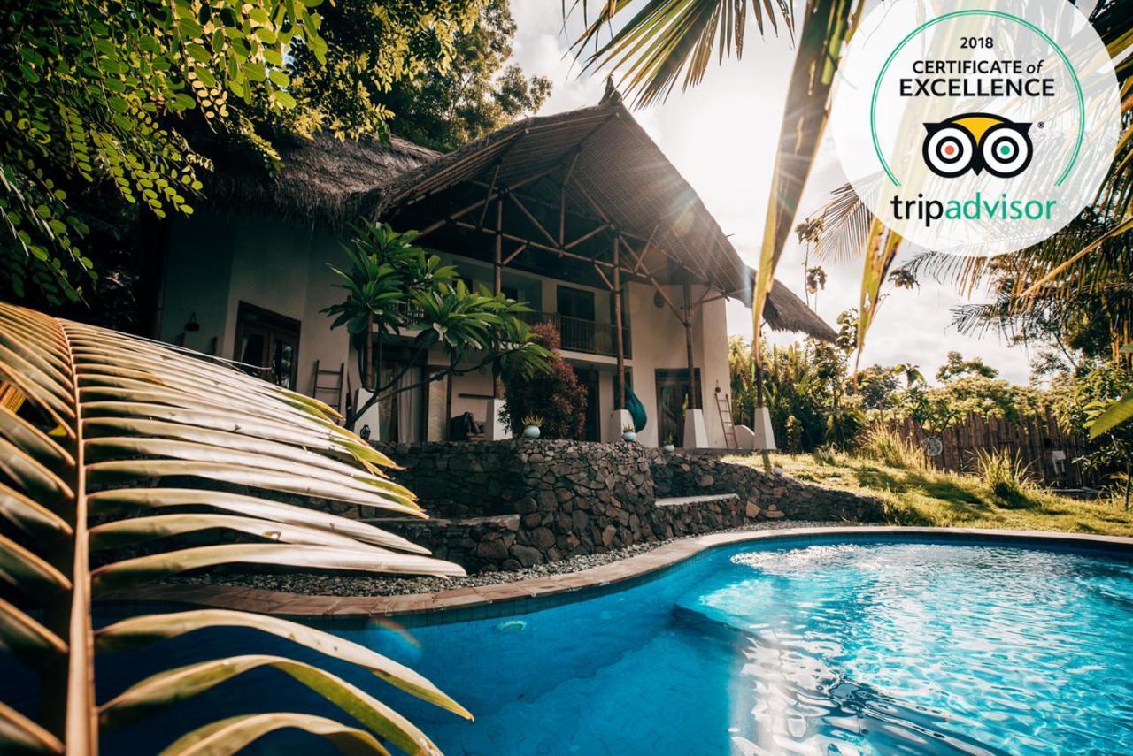 Готель Batu Bambu Kuta  Екстер'єр фото